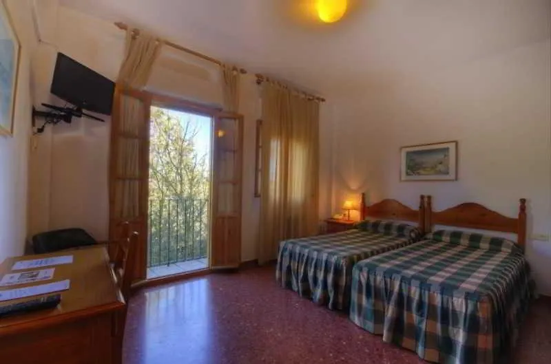 Hotel Tugasa El Almendral Setenil De Las Bodegas