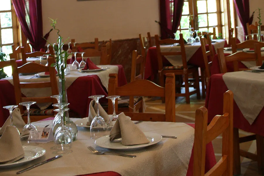 Hotel Tugasa El Almendral Setenil De Las Bodegas 2*,